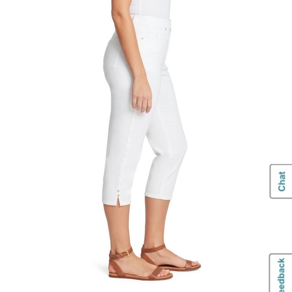 Amanda Capris - Picture 3 of 5